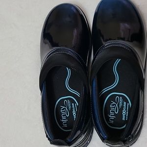 Working shoes, slip resistant.